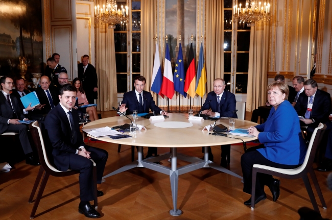 Normandiya Formatı buluşması, 9 Aralık 2019. (Masadakiler soldan sağa: Vladimir Zelenskiy, Emmanuel Macron, Vladimir Putin, Angela Merkel.) | Fotoğraf: Reuters